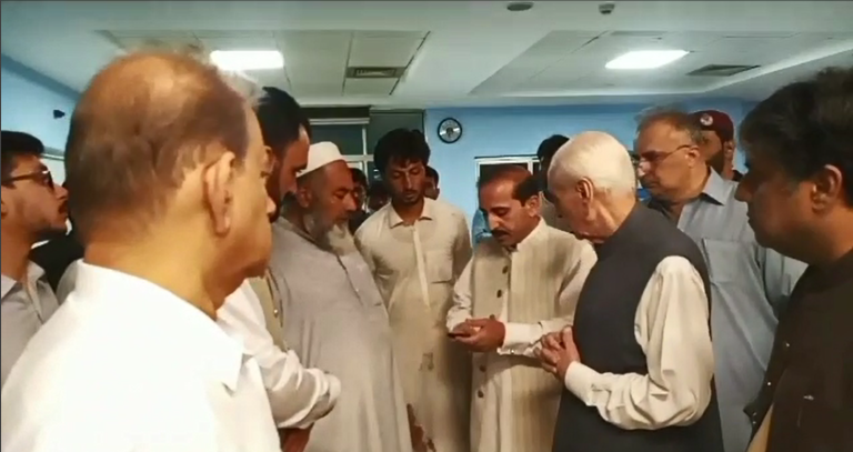 نگران وزیر اعلیٰ خیبر پختونخوا کی اسپتال انتظامیہ کو بہترین طبی سہولیات فراہم کرنے کی ہدایت