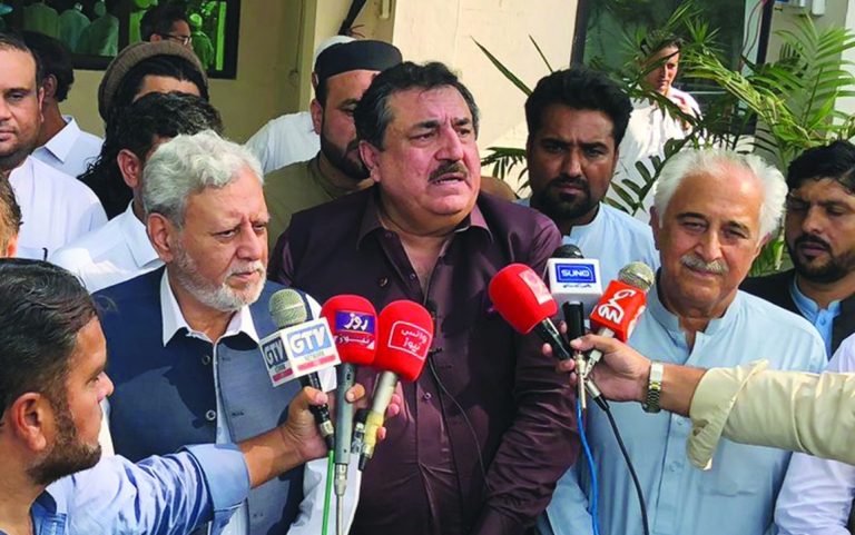 ہمارا مینڈیٹ صاف اور شفاف الیکشن کرانا اور عوامی مسائل کو ان کی دہلیز پر حل کرنے کے لیے اقدامات کرنا ہے۔