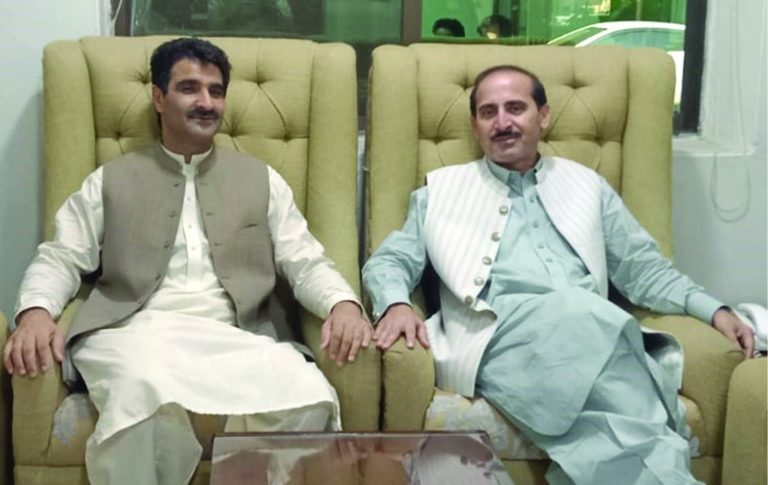 وزیر ایکسائز و انسداد منشیات کا وزیر منصوبہ بندی و ترقیات سے ملاقات ضم اضلاع کے جاری ترقیاتی منصوبوں پر تبادلہ خیال