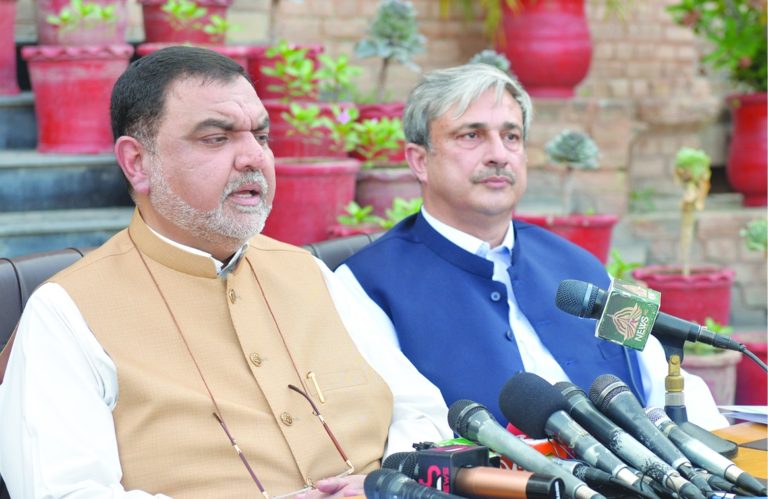 خیبر پختونخوا کی سیکورٹی صورتحال پر نگران وزیر اطلاعات و اوقاف کی میڈیا بریفنگ