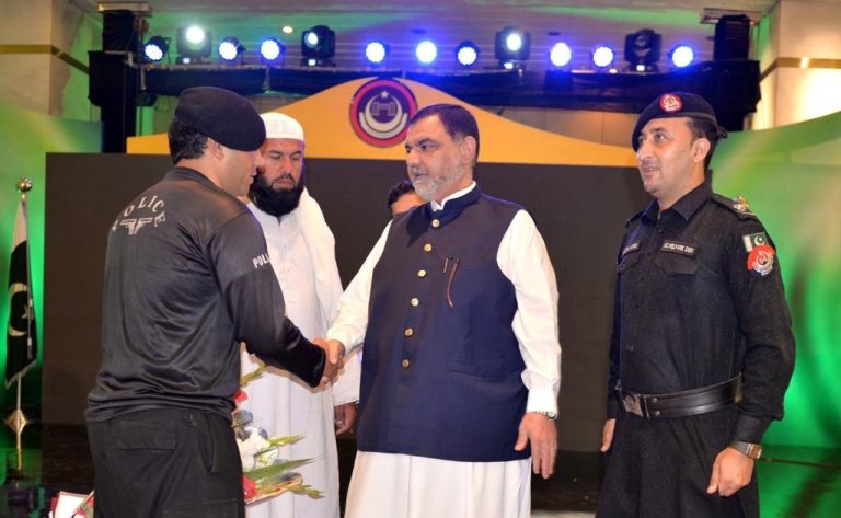 پولیس شہداء کی فلاح وبہبود کا خیال رکھنا ہم سب کا فرض ہے۔ خیبرپختونخوا کے نگران وزیر اطلاعات