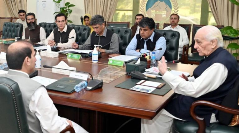 وزیر اعلی خیبر پختونخوا محمد اعظم خان کی زیر صدارت نگراں صوبائی کابینہ کا دسواں اجلاس۔