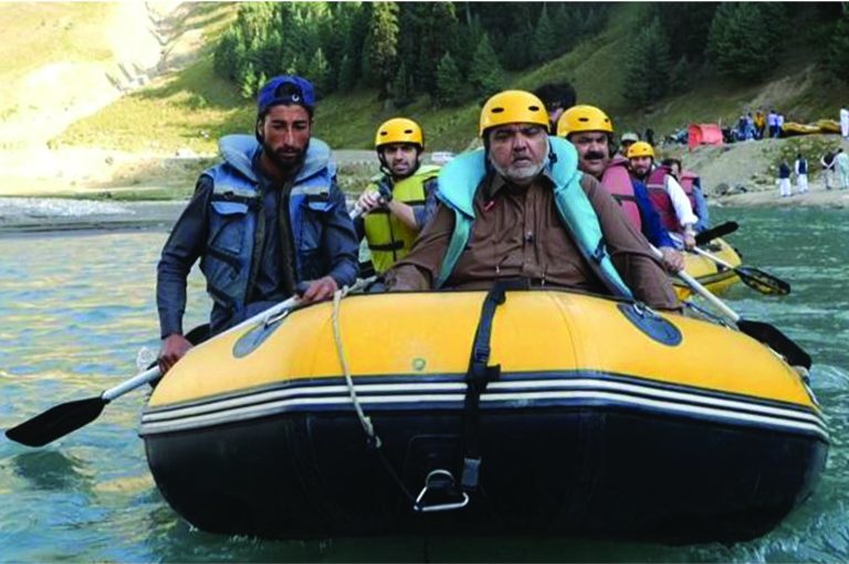 نگران صوبائی وزیر برائے اطلاعت اور سیاحت بیرسٹر فروز جمال شاہ کاکا خیل نے دو روزہ ناران کاغان کا سرکاری دورہ