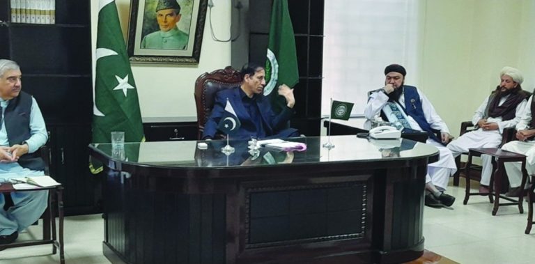 نگران صوبائی وزیر مذہبی و اقلیتی امور کی علماء کرام و اقلیتی برادری کے رہنماؤں کے ساتھ الگ ملاقاتیں
