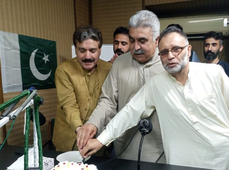 پختونخوا ریڈیو صوبائی نشریاتی رابطے پر نئی جدت کے ساتھ نیوز بلیٹن اور انفوٹینمنٹ پروگرام پیش کر گا۔