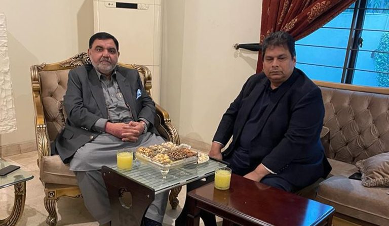 نگران وزیر اطلاعات، ثقافت، سیاحت، آثار قدیمہ و عجائب گھر کا لاہور اور قصور کا ایک روزہ دورہ۔