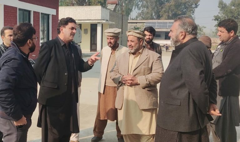 سیکرٹری لائیو سٹاک کا ٹریننگ انسٹی ٹیوٹ (اے ایچ آئی ٹی آئی) پشاور کا دورہ۔