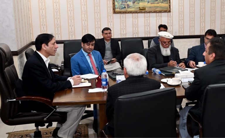 نگران وزیر اعلی خیبر پختونخوا کے زیر صدارت نوجوانوں کی تعلیم اور روزگار حاصل کرنے پر ترقیاتی اقدامات پر تفصیلی جائزہ لیا۔