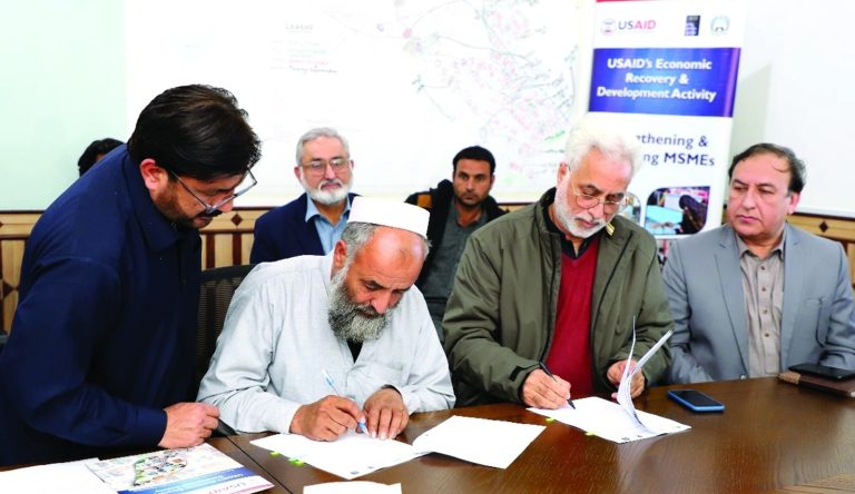 خیبر پختونخوا میں پھلدار پودوں کی نرسریوں کو فروغ دینے کے لئے 35 گرانٹس فراہم کی گئیں۔