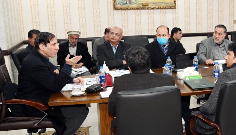 نگران وزیر اعلیٰ خیبر پختونخوا نےچشمہ رائٹ بینک لفٹ کینال منصوبے کی ترقی اور فنانسنگ پر اہم اجلاس