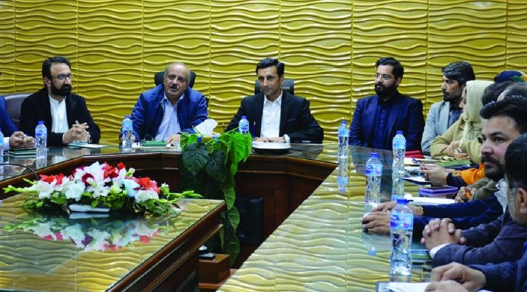 خیبر پختونخواہ کے سکولوں کا معیار تعلیم بہتر کرنے کے لیے ہر ممکن کوشش کریں گے ، وزیر تعلیم
