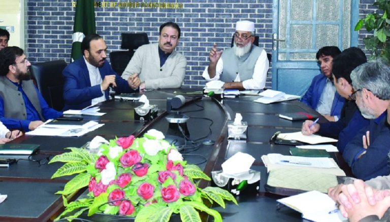زراعت کا شعبہ انتہائی اہمیت کا حامل ہے اور اس کی ترقی کے لیے افسران اپنی تمام صلاحیتیں بروئے کار لائیں۔ وزیر زراعت