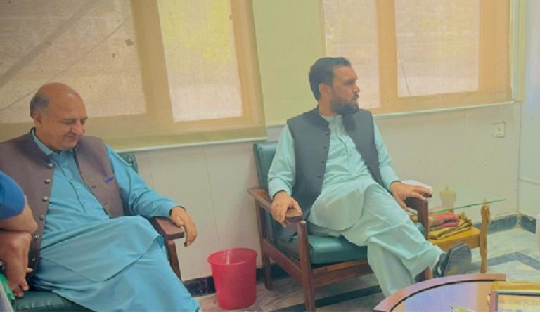 وزیر اعلیٰ تعلیم خیبر پختونخوا سے ایسوسی ایشن کے وفد کی ملاقات، تعلیمی امور پر تبادلہ خیال۔