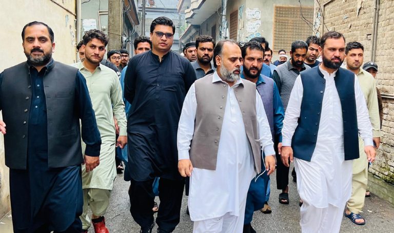 صوبائی وزراء/ بارشوں سے متاثرہ علاقوں کا دورہ