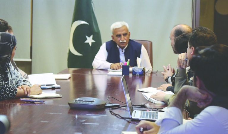 وزیر اعلی خیبر پختونخوا کے معاون خصوصی برائے صنعت وحرفت اور فنی تعلیم عبدالکریم تورڈھیر نے کہا ہے