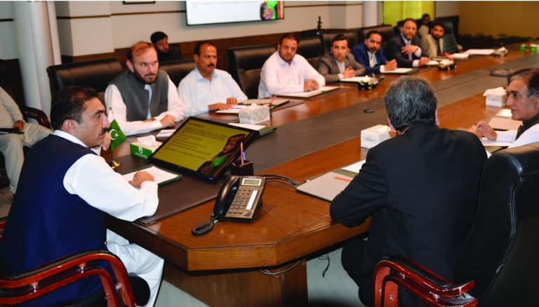مشیر سیاحت سے ڈی جی کاغان ڈویلپمنٹ اتھارٹی کی ملاقات، گلیشیئر واقعہ اور اتھارٹی کو درپیش مسائل سے آگاہ کیا