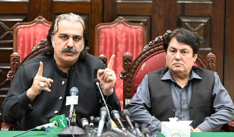 خیبر پختونخوا کے وزیر اعلی کا بجلی چوری کے الفاظ کی مذمت،سیاستی نشستوں کے بارے میں پریس کانفرنس