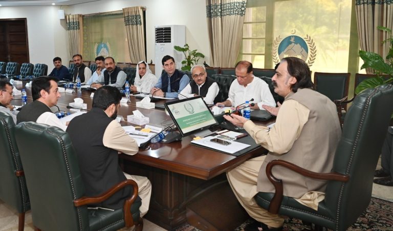 خیبر پختونخوا کی حکومت نے یوتھ انٹر پرینورشپ پروگرام کا اجراء کرنے کا فیصلہ۔