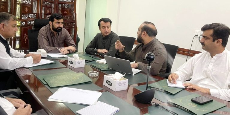 احساس نوجوان روزگار سکیم: خیبر پختونخوا حکومت کا نوجوانوں کو بلا سود قرضوں کی فراہمی کا منصوبہ۔