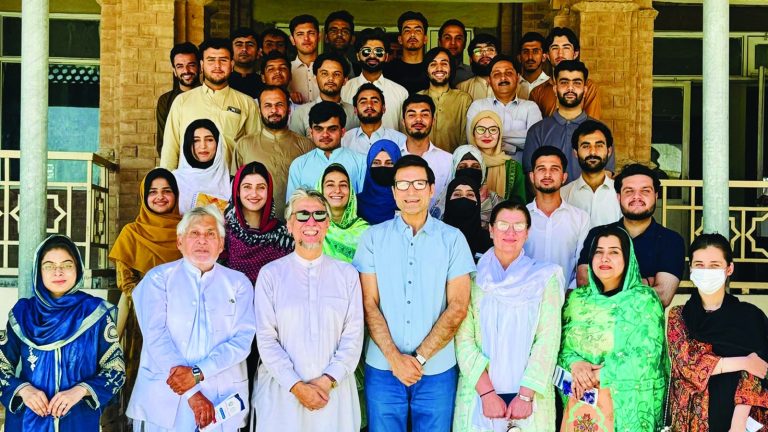 رائٹ ٹو پبلک سروسز کے متعلق ڈیپارٹمنٹ آف انٹرنیشنل ریلیشنز پشاور یونیورسٹی کے طلباء کے لئے آگاہی سیمینار کا انعقاد۔