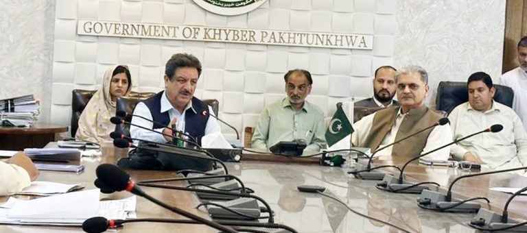 خیبر پختونخواکے وزیر برائے بلدیات ارشد ایوب خان اور سکریٹری بلدیات داؤد خان نے خیبر پختونخواکے تمام ٹی ایم اوز کے اہم اجلاس کی صدارت کی