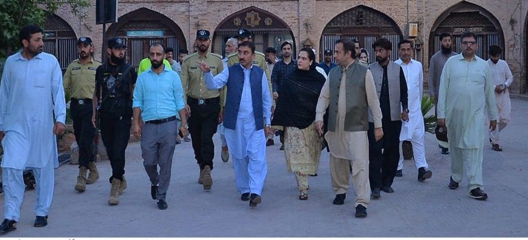 چترال میں ملکی و غیر ملکی سیاحوں کی سہولت کیلئے ہیلی کاپٹر سفاری سروس کا آغاز