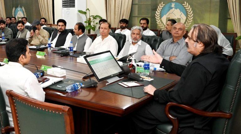 وزیراعلیٰ خیبر پختونخوا کی زیر صدارت ترقیاتی منصوبوں کے جائزے کا اجلاس