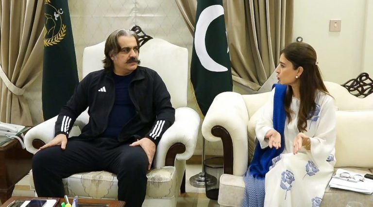 وزیراعلیٰ خیبر پختونخوا کی وزیراعظم کی فوکل پرسن برائے انسداد پولیو سے ملاقات
