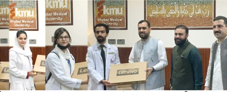 خیبر پختونخوا کے وزیر برائے اعلیٰ تعلیم میناخان آفریدی نے کہا ہے کہ حکومت صوبے کے سرکاری کالجز میں سٹاف کی کمی