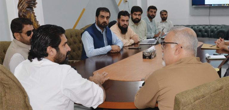 خیبر بختونخوا کے وزیر برائے محنت فضل شکورخان نے لیبر ڈیپارٹمنٹ کے متعلقہ