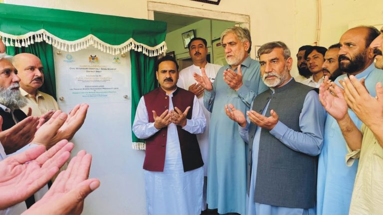 خیبرپختونخوا کے وزیر برائے لائیو سٹاک، فشریز و کوآپریٹیو فضل حکیم خان یوسفزئی نے کہا