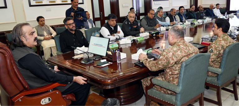 اپیکس کمیٹی خیبرپختونخوا کا اہم اجلاس، امن و امان کی بہتری کے لئے بڑے فیصلے