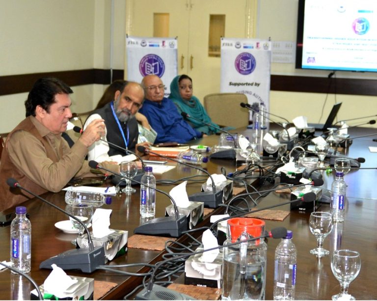 اڈیالہ جیل کے سامنے قائدین کی گرفتاری پر مشیر اطلاعات کی مذمت