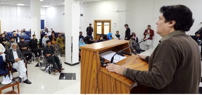 پیراپلیجک سنٹر پشاور میں وہیل چیئر کے عالمی دن کی تقریب