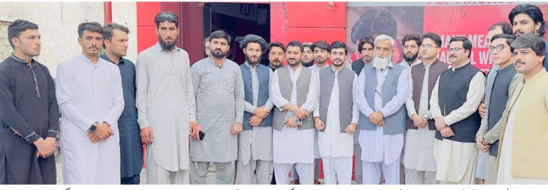 صوابی میں ینگ لیڈرز پارلیمنٹ کا تعارفی اجلاس،وزیر اعلی خیبر پختونخوا کے معاون خصوصی برائے صنعت عبدالکریم تورڈھیر کی بطور مہمان خصوصی شرکت