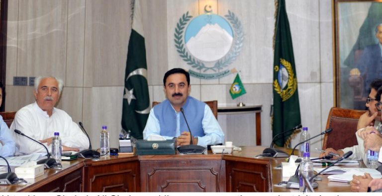 چیف سیکرٹری خیبرپختونخوا شہاب علی شاہ نے باجوڑ میں ہونے والے دھماکے میں اسسٹنٹ کمشنر اور