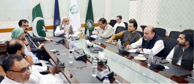 وزیراعلی خیبرپختونخوا کے معاون خصوصی برائے صنعت عبدالکریم تورڈھیر کی زیرِ صدارت