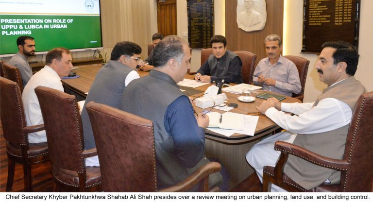چیف سیکرٹری شہاب علی شاہ کی زیرِ صدارت اربن پالیسی و بلڈنگ کنٹرول سے متعلق جائزہ اجلاس