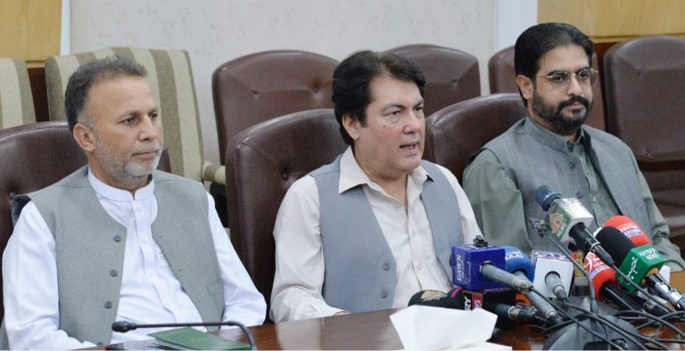 وزیر اعلیٰ خیبر پختونخوا کے مشیراطلاعات و تعلقات عامہ بیرسٹر ڈاکٹر سیف کا عمران خان کی فوری رہائی کا مطالبہ