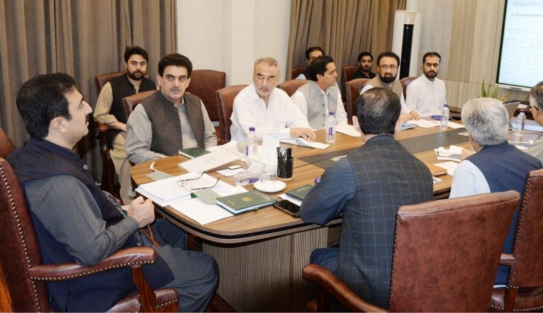 مون سون بارشوں اور سیلاب کے ممکنہ خطرات سے نمٹنے کیلئے پیشگی اقدامات، چیف سیکرٹری خیبرپختونخوا