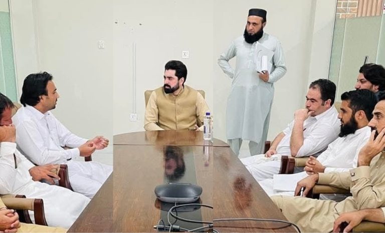 عوامی مسائل کا فوری حل ہماری اولین ترجیح ہے، دفتر ہر وقت عوام کے لیے کھلا ہے: ڈاکٹر شفقت ایاز