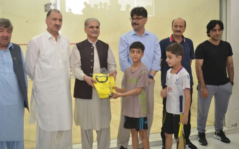 وصوبائی سکواش ایسوسی ایشن کے چیئر مین اور ڈی جی سپورٹس نے باضابطہ افتتاح کر لیا۔
