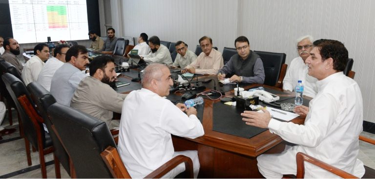 وزیر مال خیبرپختونخوا کی زیر صدارت محکمہ ریونیو اینڈ اسٹیٹ کا ماہانہ کار کردگی جائزہ اجلاس