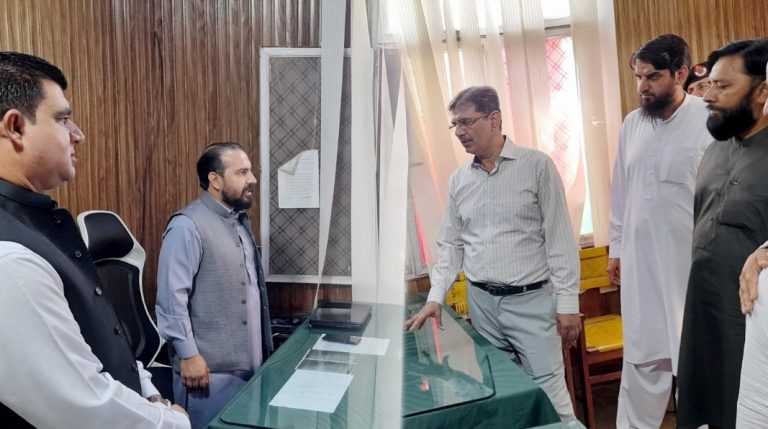 اکاؤنٹنٹ جنرل کا ملاکنڈ کا دورہ، مالیاتی شفافیت اور جدید نظام کے فروغ پر زور