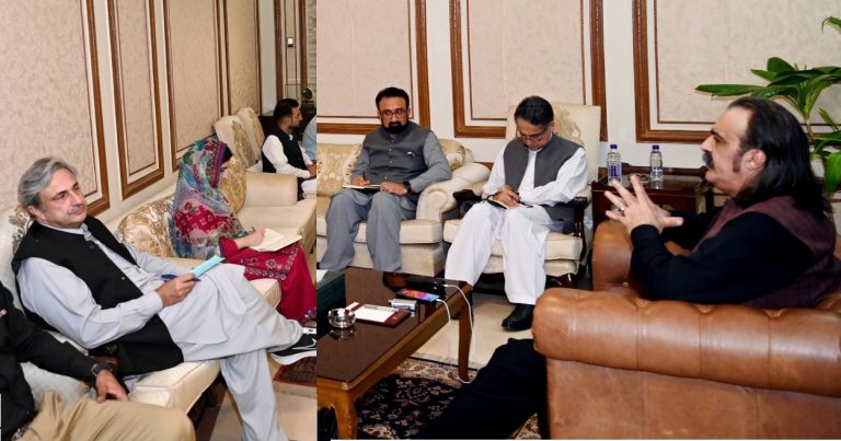 سیلاب متاثرین کو معاوضوں کی ادائیگی تیز کرنے کی ہدایت، وزیراعلیٰ  نے 6 دن کی ڈیڈ لائن مقرر کردی