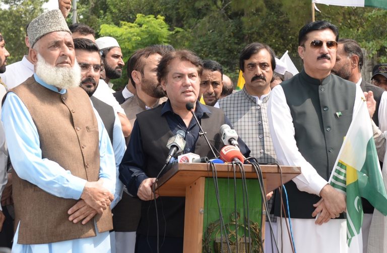 یومِ استحصالِ کشمیر پر ریلی، مشیرِ اطلاعات بیرسٹر ڈاکٹر سیف کا کشمیری عوام سے اظہارِ یکجہتی اور بھارت کے غاصبانہ اقدامات کی شدید مذمت