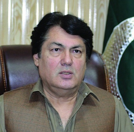 وفاقی حکومت دہشت گردی کے خلاف جنگ کی پالیسی پر نظرِ ثانی کرے، بیرسٹر ڈاکٹر سیف