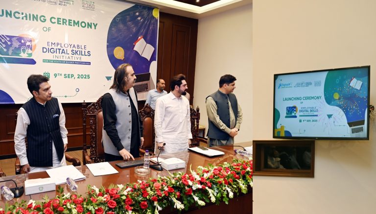 خیبرپختونخوا میں ڈیجیٹل اسکلز انیشیٹو کا آغاز، 27 ہزار نوجوانوں کو جدید تربیت فراہم کی جائے گی: وزیر اعلیٰ