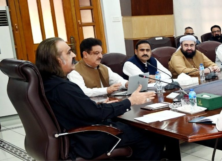 خیبر پختونخوا حکومت کی جانب سے فارمیسی سروسز پالیسی کی منظوری معیاری، مؤثر اور سستی ادویات کی فراہمی کے لیے تاریخی قدم