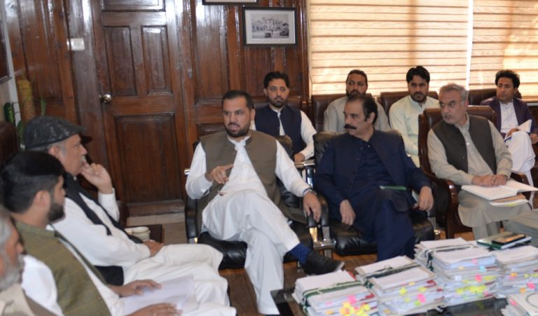 پشاور کے سالڈ ویسٹ سے توانائی پیدا کرنے کے منصوبے پر پیش رفت، وزیر بلدیات مینا خان آفریدی کی زیر صدارت اعلیٰ سطحی اجلاس